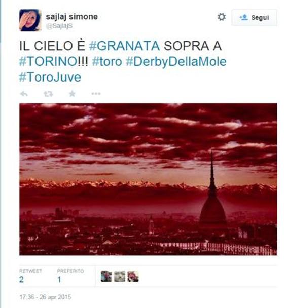 E il cielo diventa granata sopra Torino. (Twitter)
